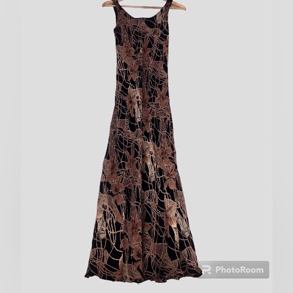 ESSA DONNA Maxi Dress - Picture 3 of 6